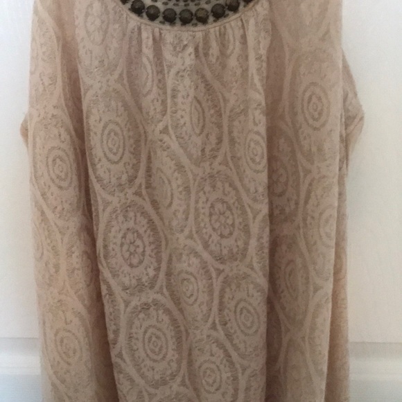 Lace Beaded T Back Top - Picture 3 of 4